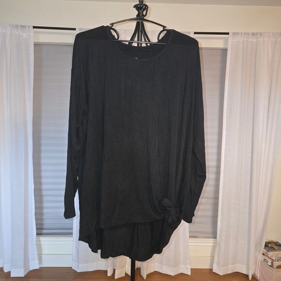 torrid Tops - Torrid Black Long Sleeve Women's Tee Sz 2x EUC
